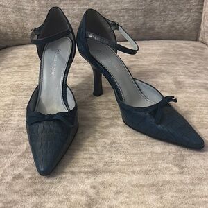 Emerald Green Alligator Printed Leather Aigner pointed heels!